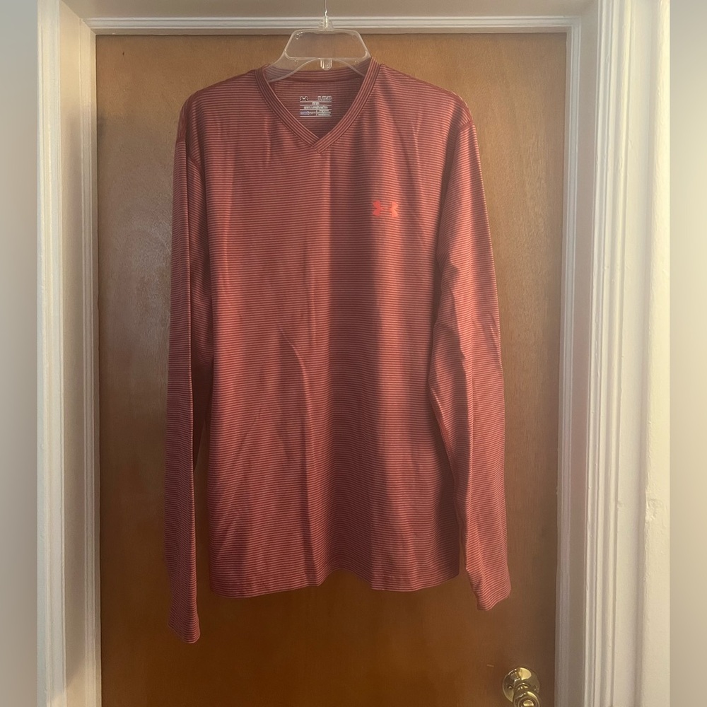 Under Armour Men's Red Striped Cold Gear Fitted V-neck Long Sleeve Shirt